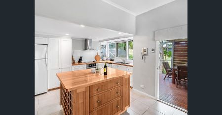 Fully Furnished Retreat - Photo 3