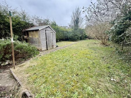 1 bedroom in a house share to rent - Photo 5