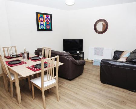 5 bedroom apartment to rent - Photo 3