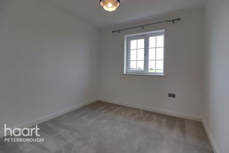 3 bedroom semi-detached house to rent - Photo 4