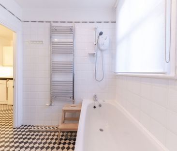 1 Bedroom Flat - Photo 3