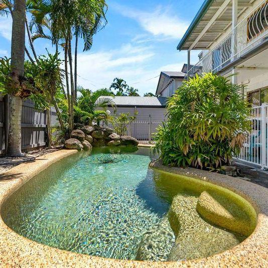 Ground Floor Unit in Small Complex - Photo 1