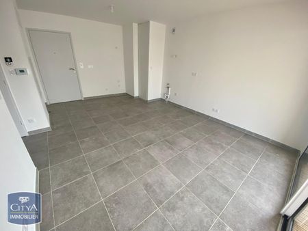 Location Appartement 2 pièces 42m² HYERES 83400 - Photo 2