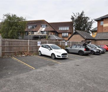 2 bedroom flat to rent - Photo 2