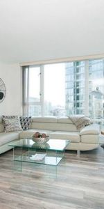 Million Dollar Views- Luxurious Yaletown Apartment - Photo 4