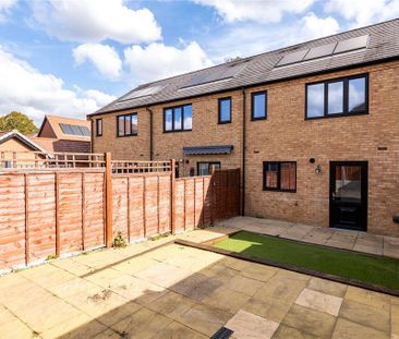2 bedroom terraced house to rent - Photo 2