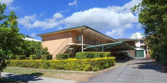 2/161 Muir Street, Labrador QLD 4215 - Apartment For Rent | Domain - Photo 3