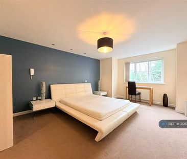 2 bedroom flat to rent - Photo 6