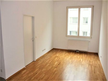 HOLBEINGASSE, 68 m2 Altbau, Wohnküche, 2 Zimmer, WG-geeignet, Komplettküche, Wannenbad, Parketten, 4. Liftstock - Photo 2