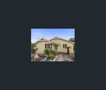 Freshly Updated 3 Bedroom Family Home! - Photo 5