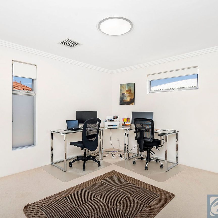 Stunning Executive Townhouse In The Heart of Mount Lawley - Photo 1