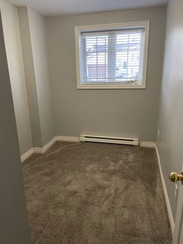 75 A Eastbourne Crescent - $1200 P.O.U. - Photo 4