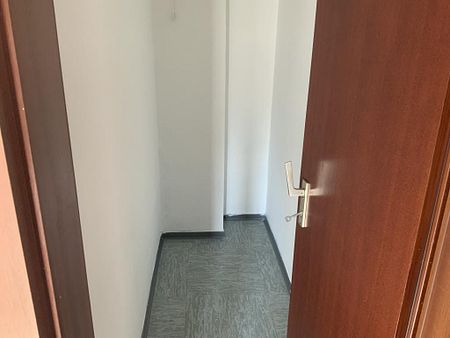 Wir renovieren für Sie! Große 2 Zimmerwohnung mit 2 Balkonen und mit barrierefreiem Zugang - Photo 4