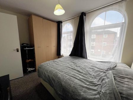 1 bedroom flat to rent - Photo 5