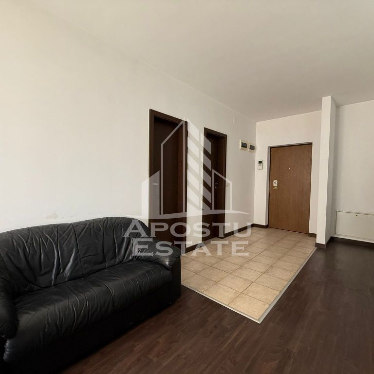 Apartament cu 2 camere, decomandat, zona Torontalului - Photo 1