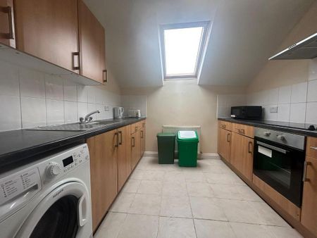 2 bedroom flat to rent - Photo 3