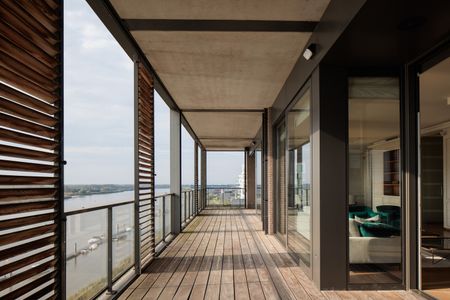 Buitengewoon Penthouse met Adembenemend Uitzicht - Photo 2