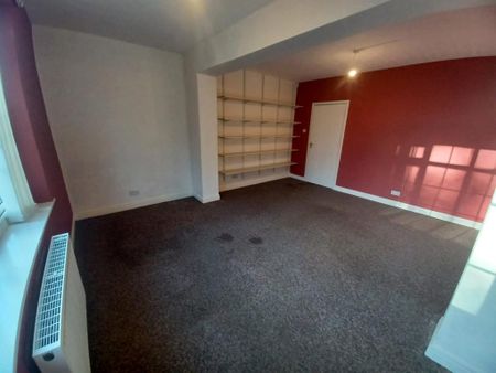 4 bedroom detached house to rent - Photo 4