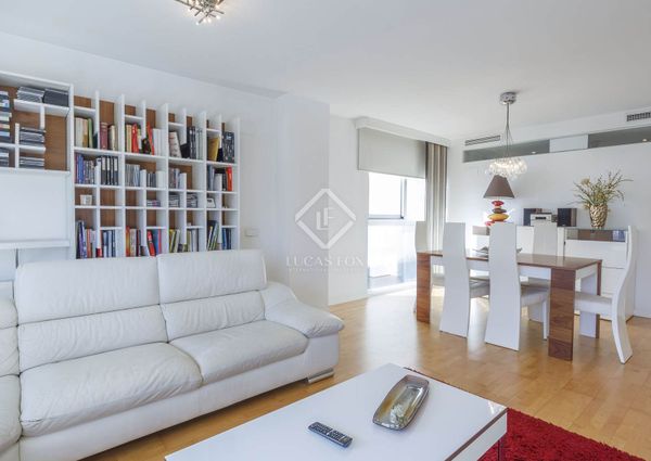 Excellent 3-bedroom apartment for rent in Playa Malvarrosa/Cabanyal, Valencia