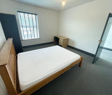 Room 7, Gregory Boulevard, NG7, Nottingham - Photo 3