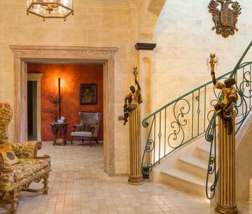 10 bedroom luxury mansion for rent in Mijas Costa, Andalusia - Photo 2