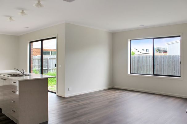 STYLISH HOME IN PRIME LOCATION - Photo 1