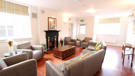 9 bedroom detached house to rent - Photo 3