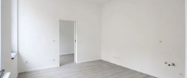 2-ZIMMER-ERDGESCHOSSWOHNUNG IN KLIKIKUMNÄHE ZU MIETEN - Photo 1