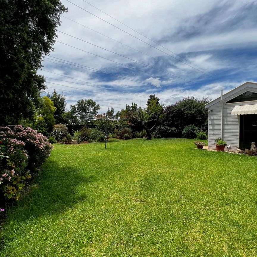 Charming Family Home in a Prime Location - Photo 1