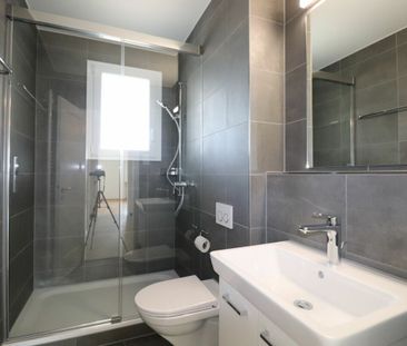 Erstvermietung nach Teilsanierung - grosszügige 4-Zimmerwohnung in ... - Photo 3