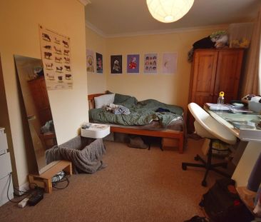 5 bedroom end of terrace house to rent - Photo 5