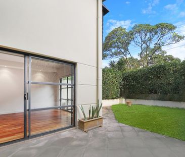 SPACIOUS MODERN TOWNHOUSE - Photo 6