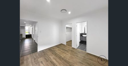 Spacious Family Home - Photo 4