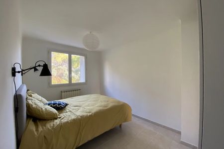 APPARTEMENT DE TYPE 4 MEUBLE - Photo 2