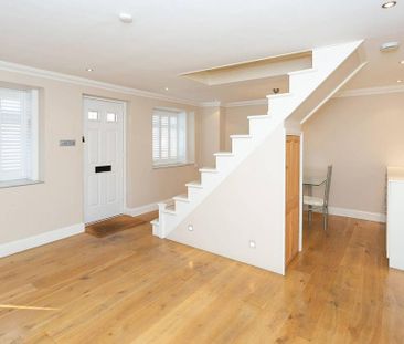 3 bedroom terraced house to rent - Photo 4