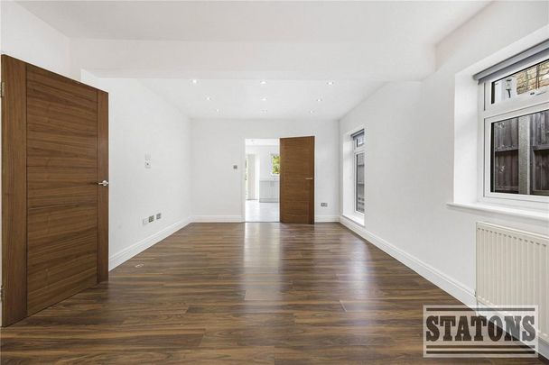 4 bedroom bungalow to rent - Photo 1