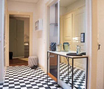 TOWNHOUSE-FEELING - APPARTEMENT DE 3,5 PIÈCES AVEC JARDIN À ZURICH ... - Foto 1