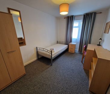 4 Bed Student Accommodation - Photo 2