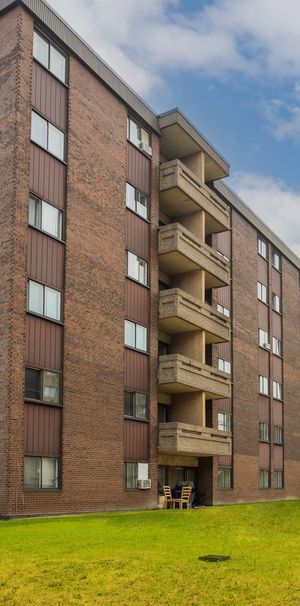 3.5 - 2705 MODUGNO, Saint-Laurent Montreal - Photo 1