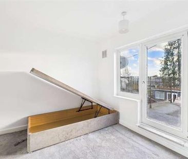 Arrowsmith Road, Chigwell, Essex, IG7 - Photo 1