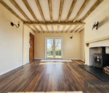 3 bedroom semi-detached house to rent - Photo 2