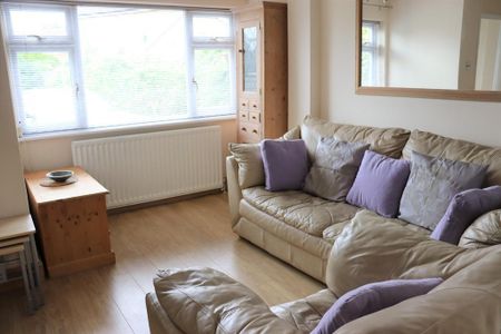 1 bedroom semi-detached house to rent - Photo 4