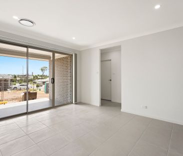 Modern and Cozy Home - Photo 3