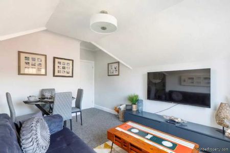 2 bedroom property to rent in Hove - Photo 2