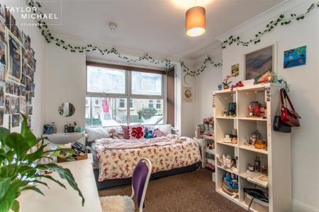 8 bedroom terraced house to rent - Photo 2