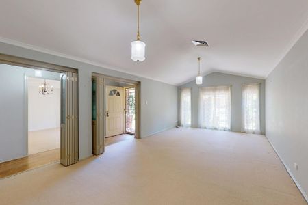 35 Leinster Circuit, Ashtonfield NSW 2323 - Photo 4