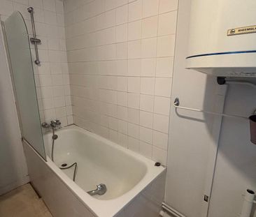 Location Appartement 2 pièces 46m² CLERMONT FERRAND 63000 - Photo 4