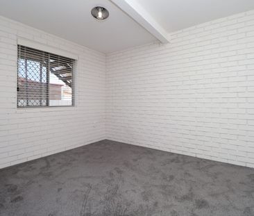 "SOUGHT AFTER CENTRAL" - Photo 3