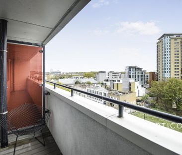 3 bedroom flat to rent - Photo 1