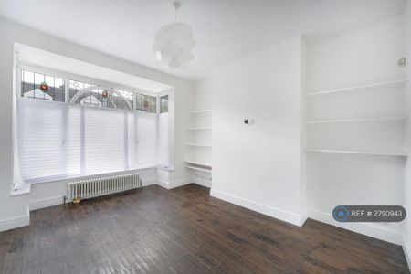 3 bedroom terraced house to rent - Photo 2